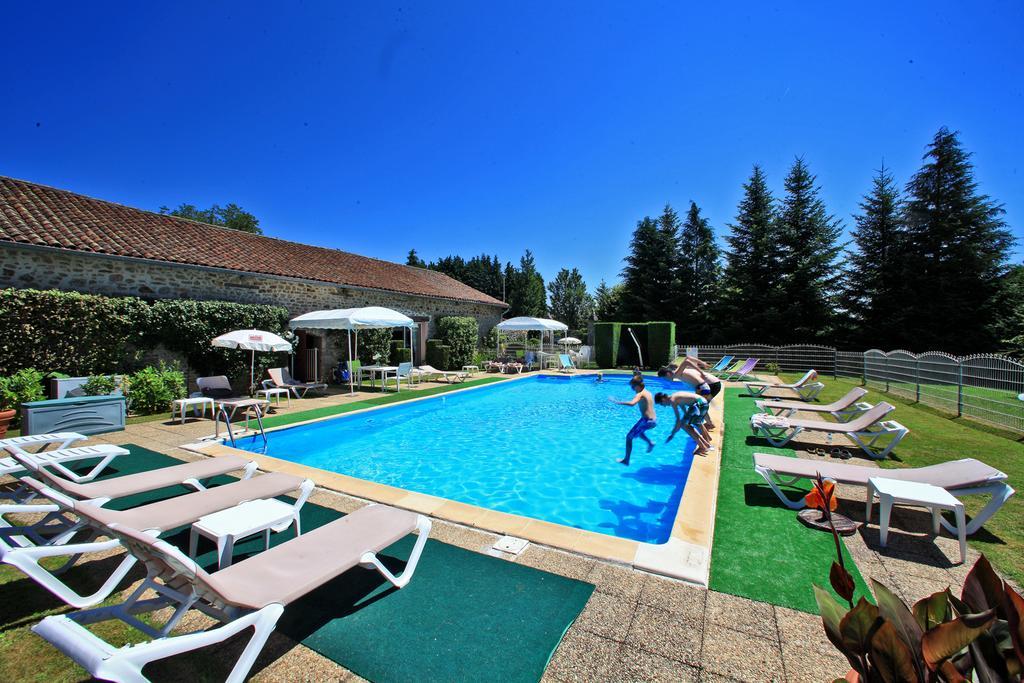 Hotellerie De Plein Air Camping Leychoisier Bonnac-la-Côte Exteriér fotografie